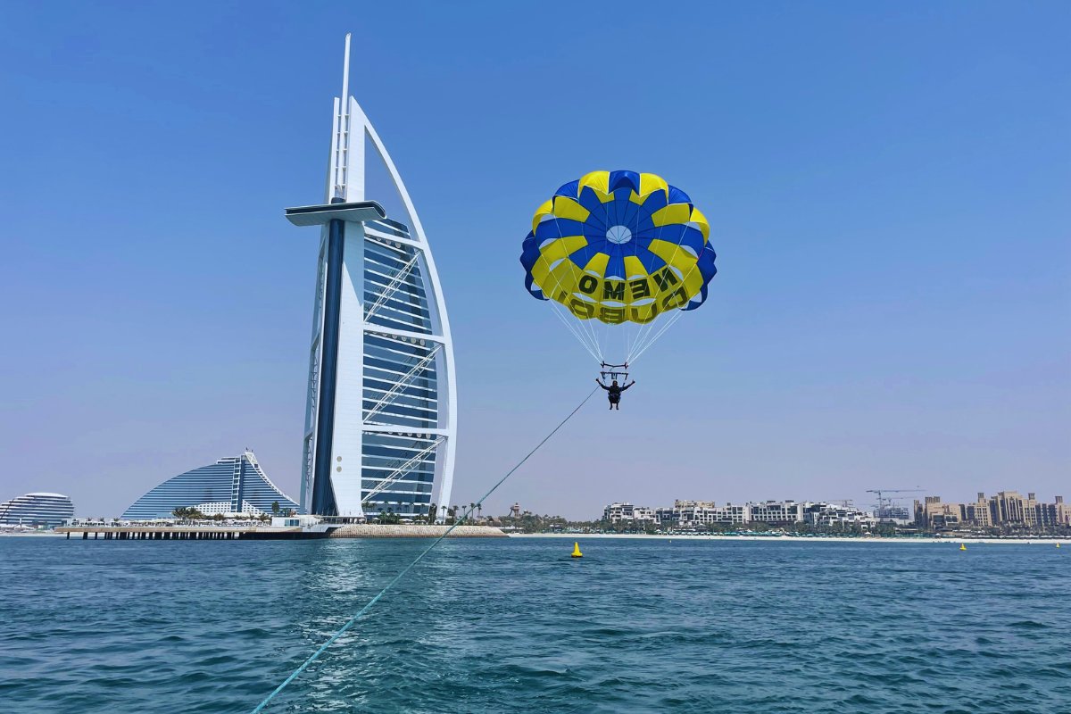 parasailing Dubai